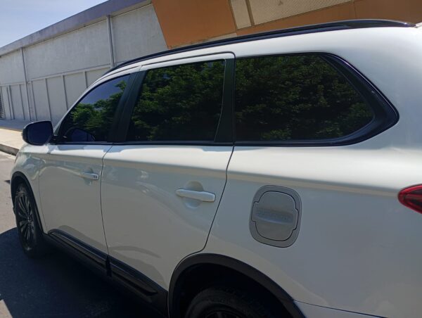 Mitsubishi Outlander 2020 - Imagen 9