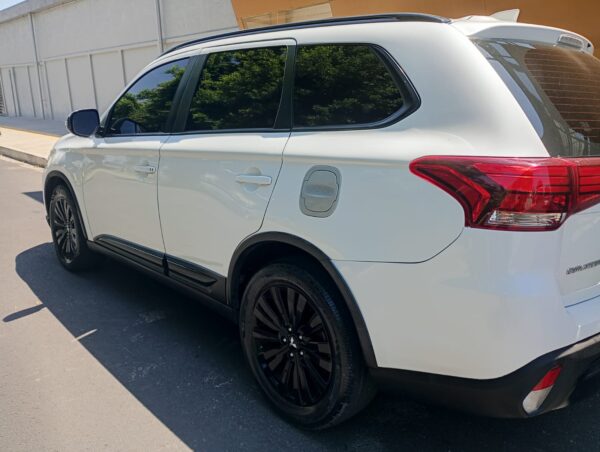 Mitsubishi Outlander 2020 - Imagen 4