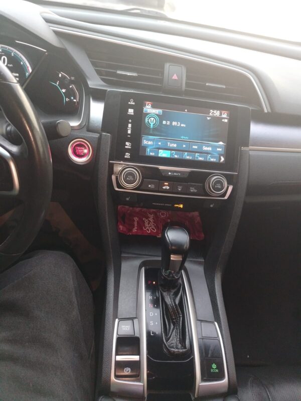 Honda Civic 1.5 turbo - Imagen 7