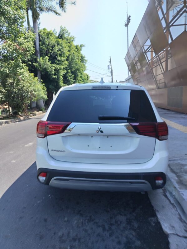 Mitsubishi Outlander - Imagen 4