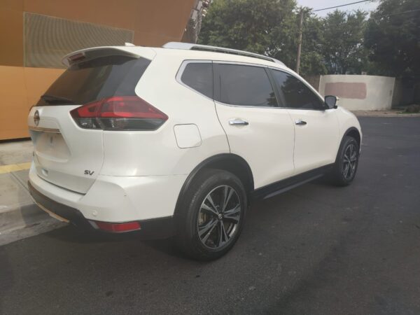 Nissan Rogue SV 2020 - Imagen 4