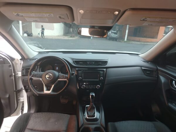 Nissan Rogue SV 2020 - Imagen 7